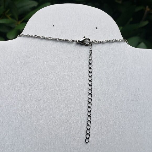 White Pearl Earrings and Necklace in silver Cage NWOT - Picture 7 of 7